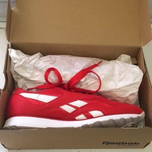 Brand New in the Box a Pair of Reebok Classic Running Shoe SZ 8 Mens Red/White